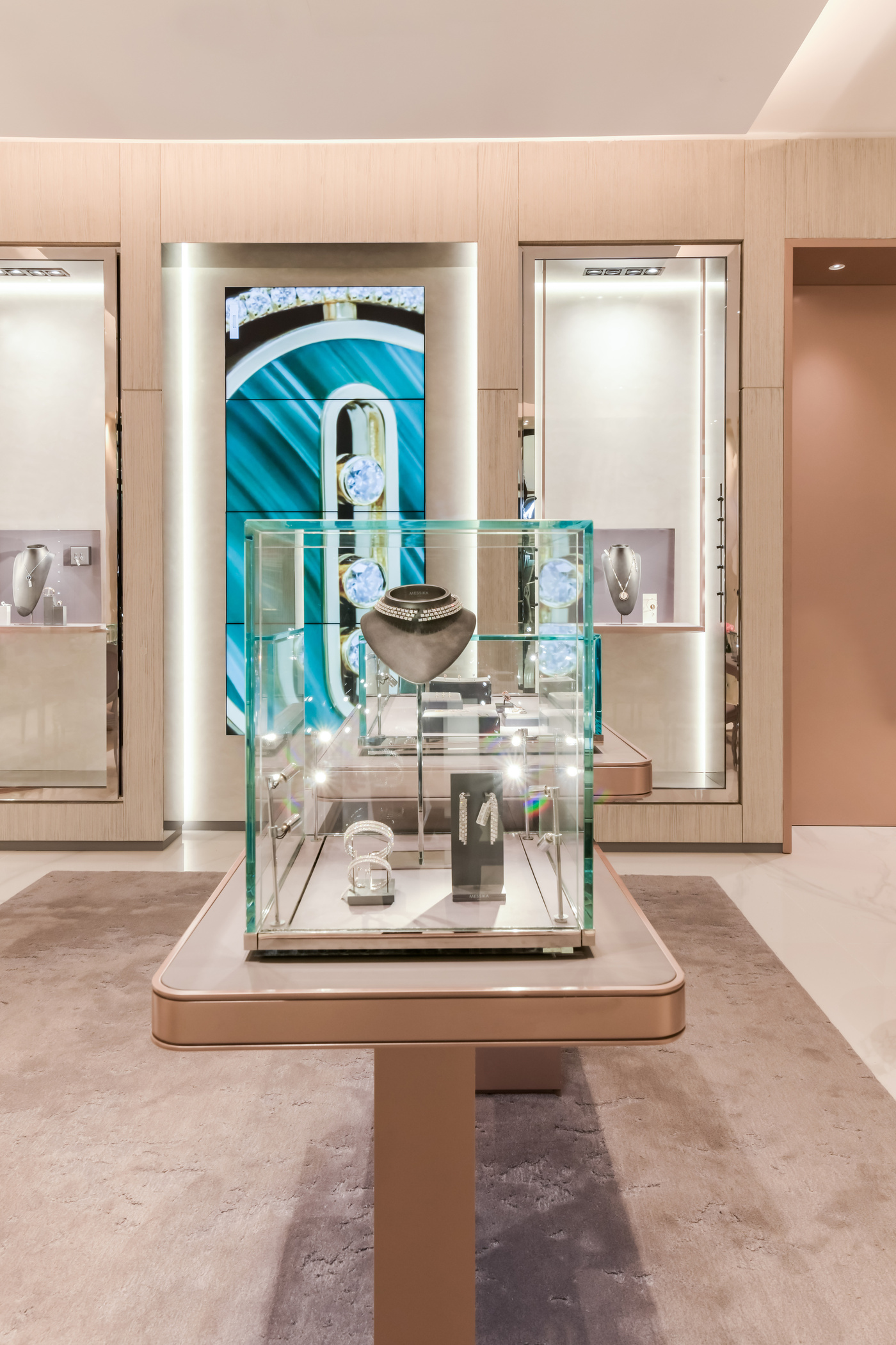 Messika — Faisaliyah Riyadh